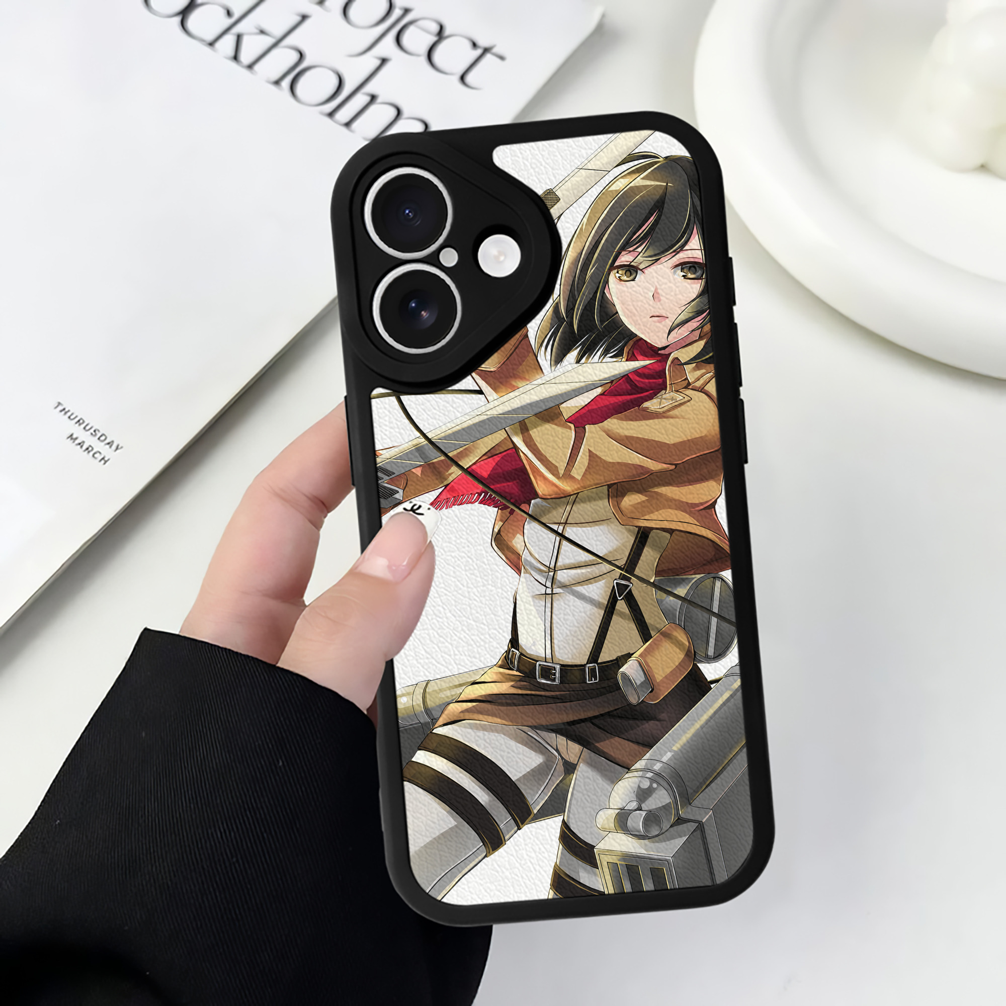（画像用） 進撃の巨人 Attack on Titan 【iPhone 16シリーズ対応】シリコンスマホケース（レザー調） 材質：シリコン